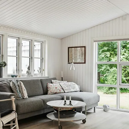 בית נופש Beautiful In Asserbo's Wooded Area