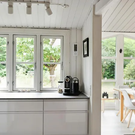 Beautiful In Asserbo's Wooded Area בית נופש Frederiksværk