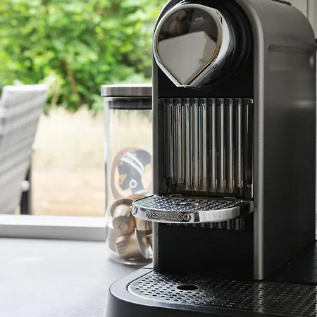 Beautiful In Asserbo's Wooded Area בית נופש