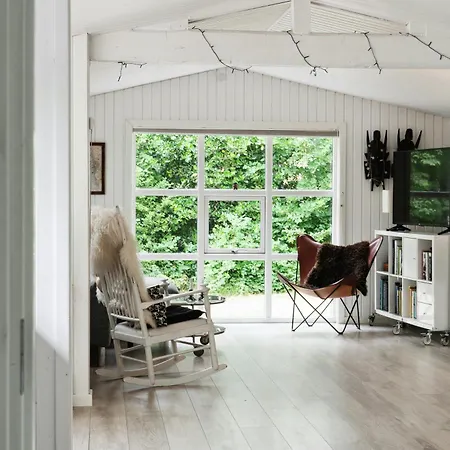 Beautiful In Asserbo's Wooded Area בית נופש *