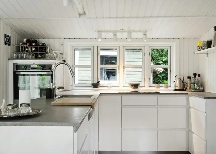 Beautiful In Asserbo's Wooded Area Vakantiehuis