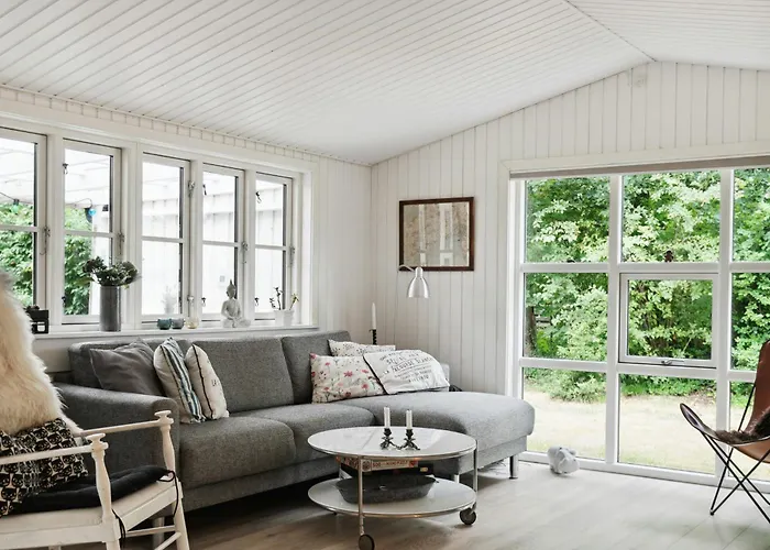 Vakantiehuis Beautiful In Asserbo's Wooded Area